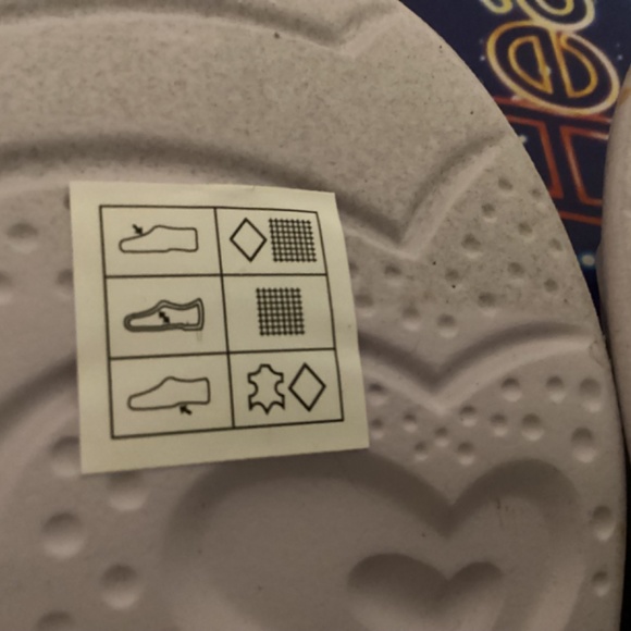 SKECHERS Little Girls Heart Lights Light-Up Adjustable Strap Sneaker Boo… - Picture 7 of 15